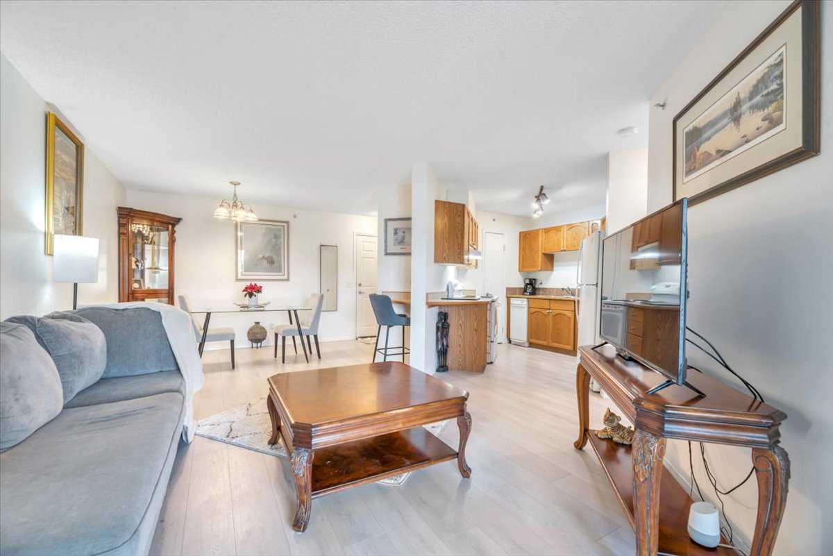 11 Somervale View SW 308