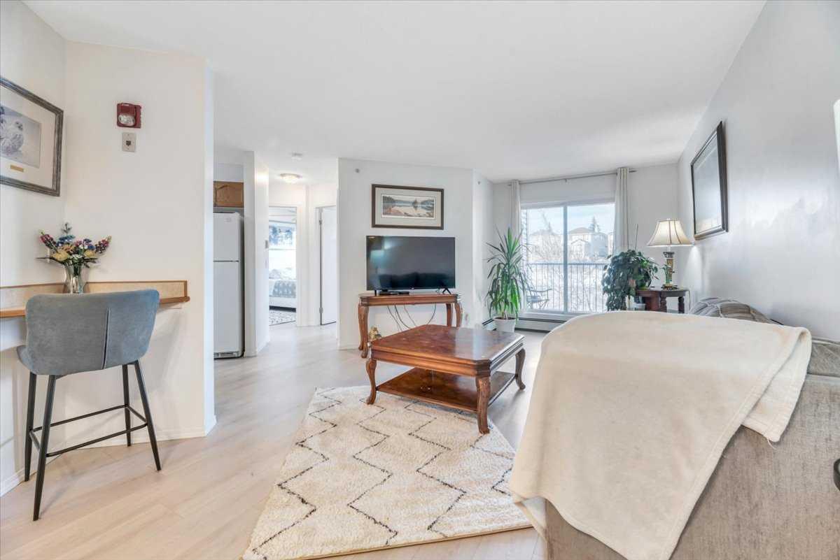 11 Somervale View SW 308