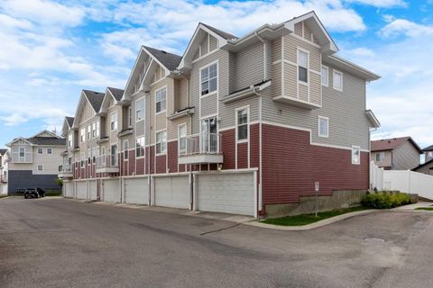 Photo of 3022 New Brighton Gardens SE, Calgary, AB T2Z 0A5 (MLS # A2254358) Photo of 3022 New Brighton Gardens SE, Calgary, AB T2Z 0A5 (MLS # A2254358)