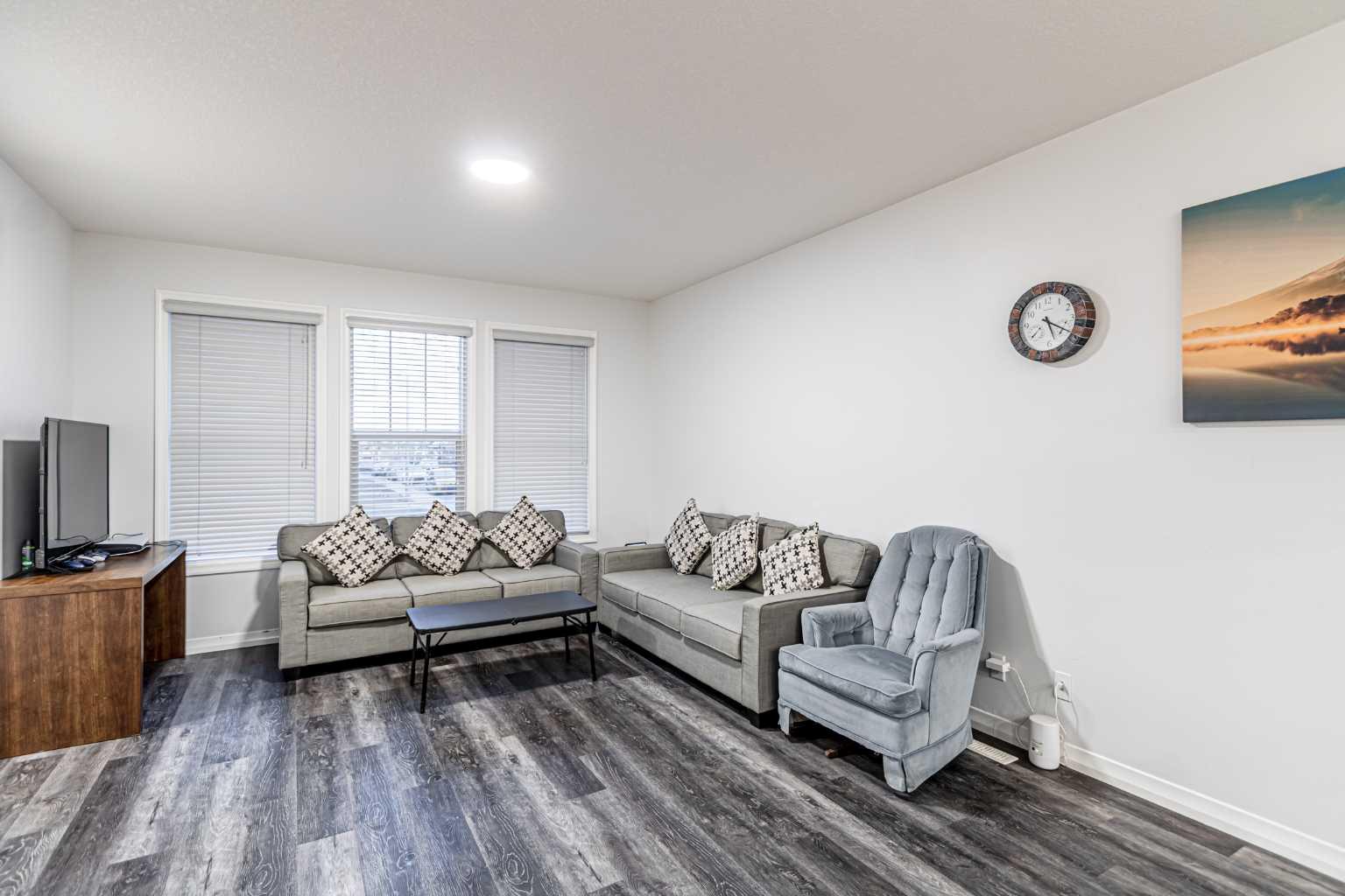 51 corner meadows Villas NE