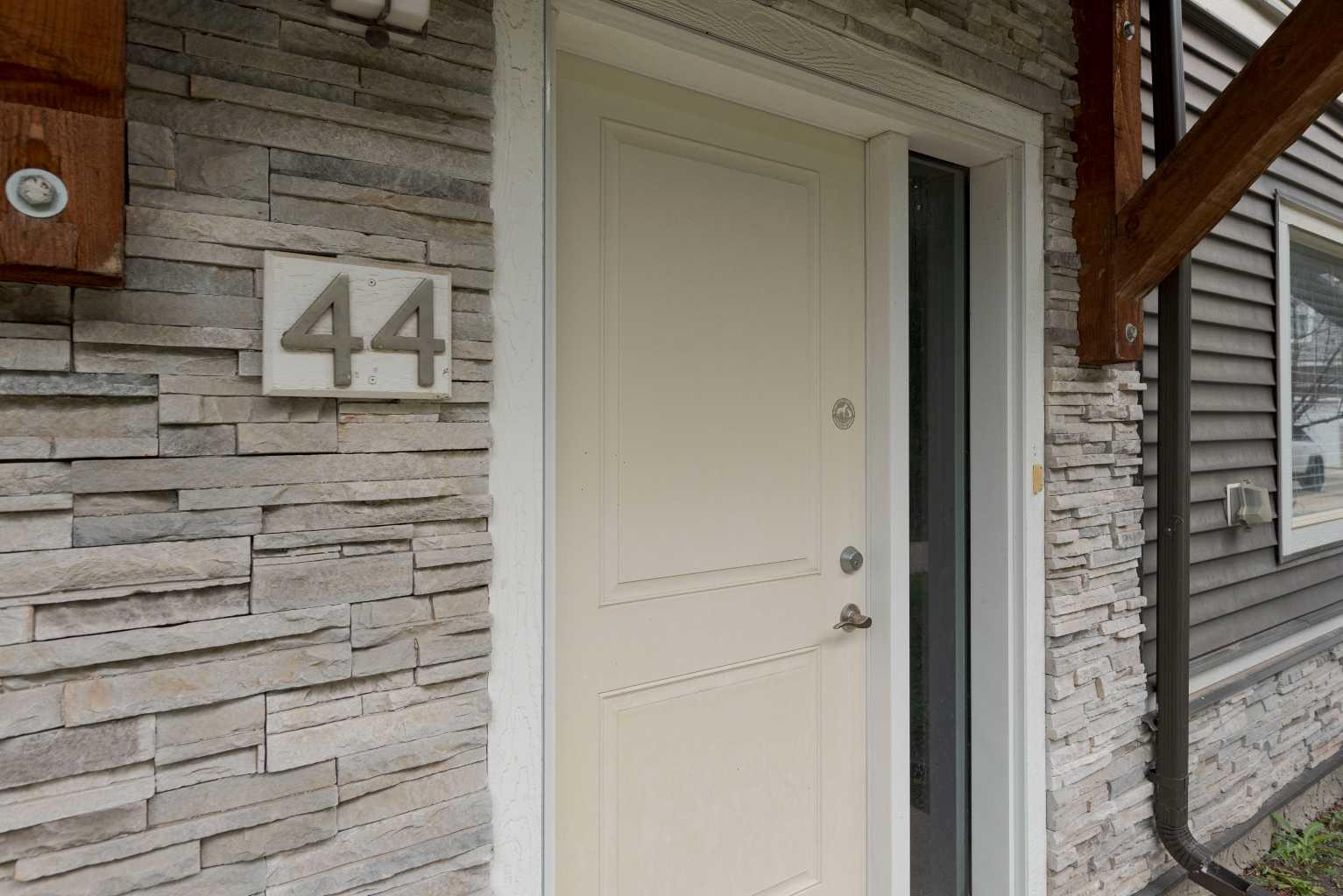 141 Fontaine Crescent 44