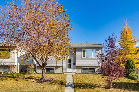 12 Doverthorn Place SE Calgary AB T2B 2B8