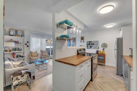 1626 14 Avenue SW 205 Calgary AB T3C 0W5