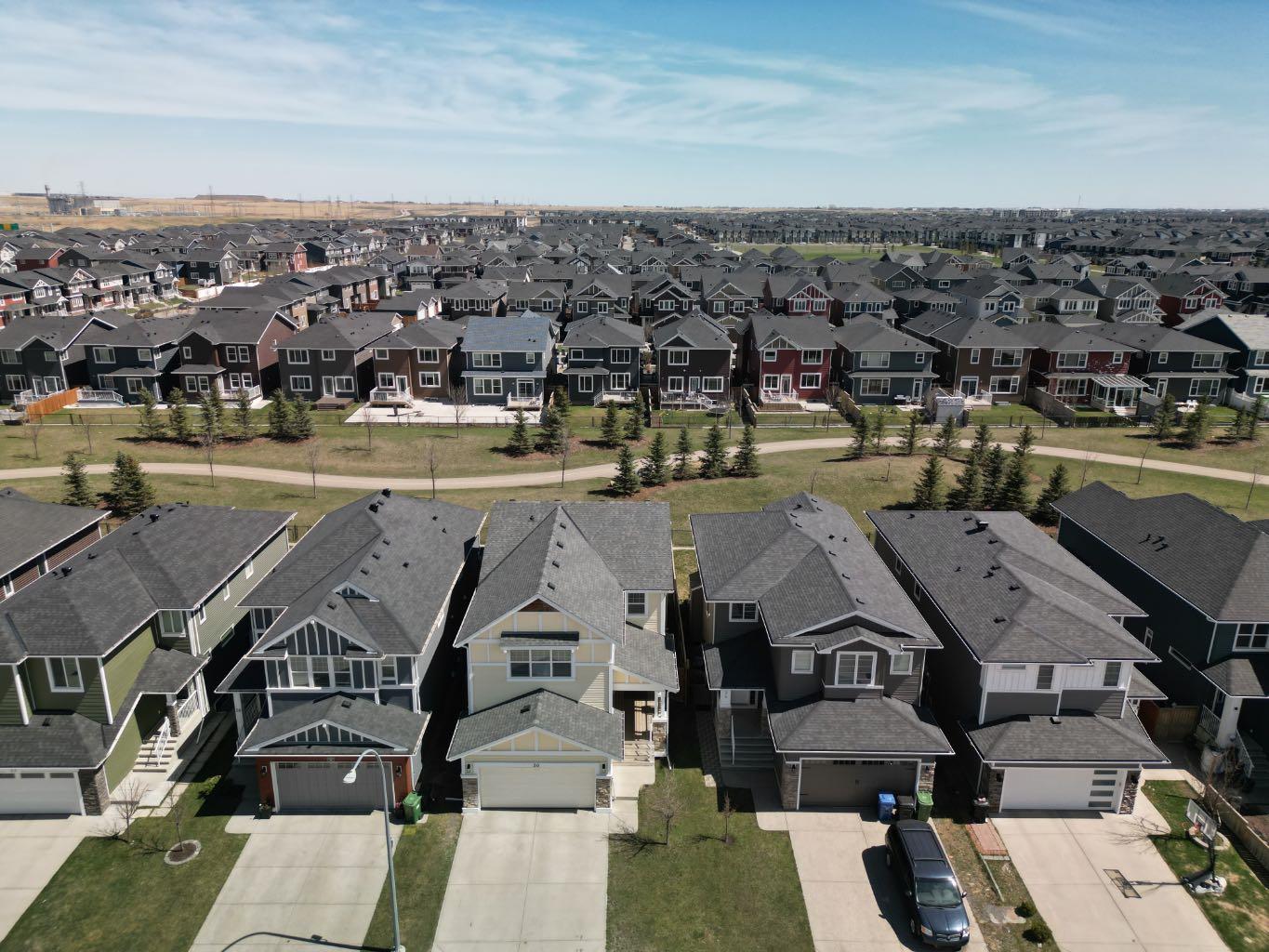 30 Redstone Parade NE