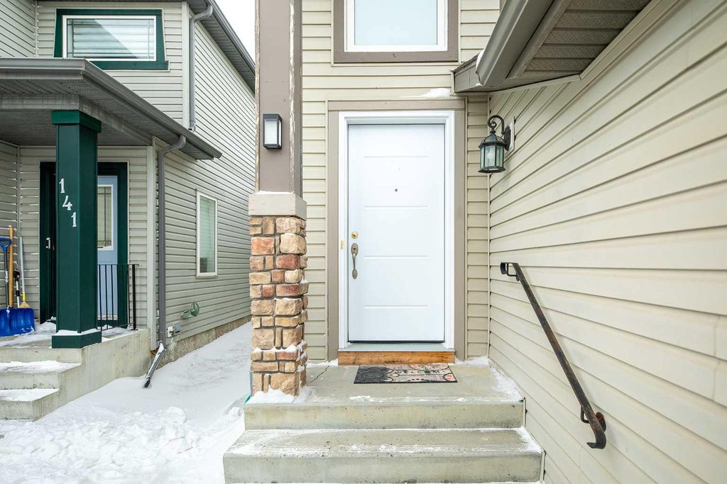Photo of 145 Covebrook Close, Calgary, AB T3K 0B1 (MLS # A2287983)