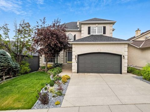 Photo of 136 Patrick View SW, Calgary, AB T3H 3J4 (MLS # A2297760)