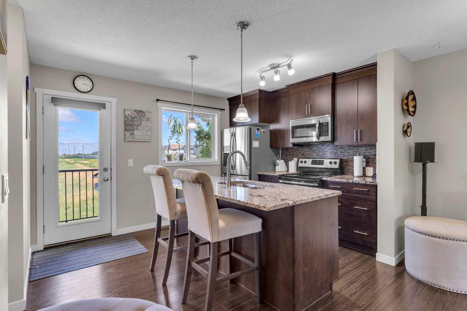 401 Copperpond Landing SE