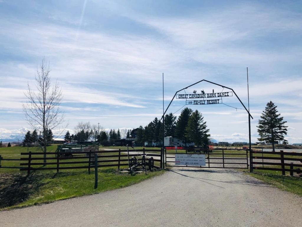 Photo of 45056 Range Road 275, Hill Spring, AB T0K 1E0 (MLS # A2000531)