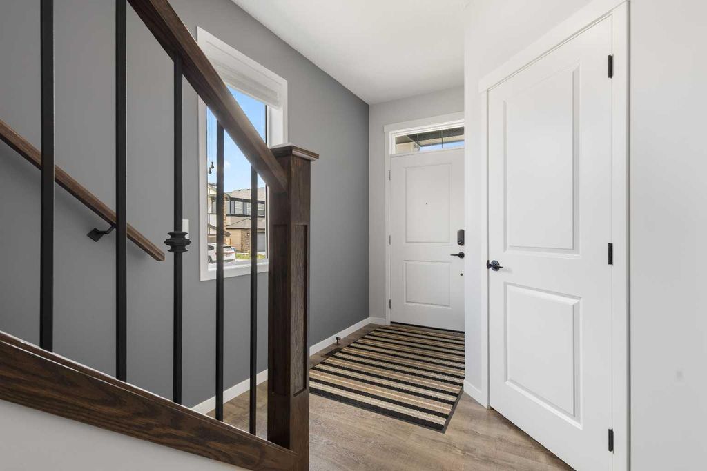 Photo of 92 Sage Bluff Way NW, Calgary, AB T3R 1T4 (MLS # A2312027)