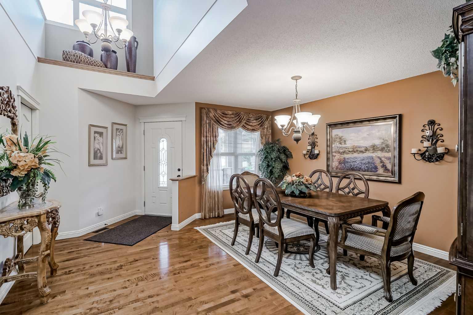 196 Everwillow Park SW