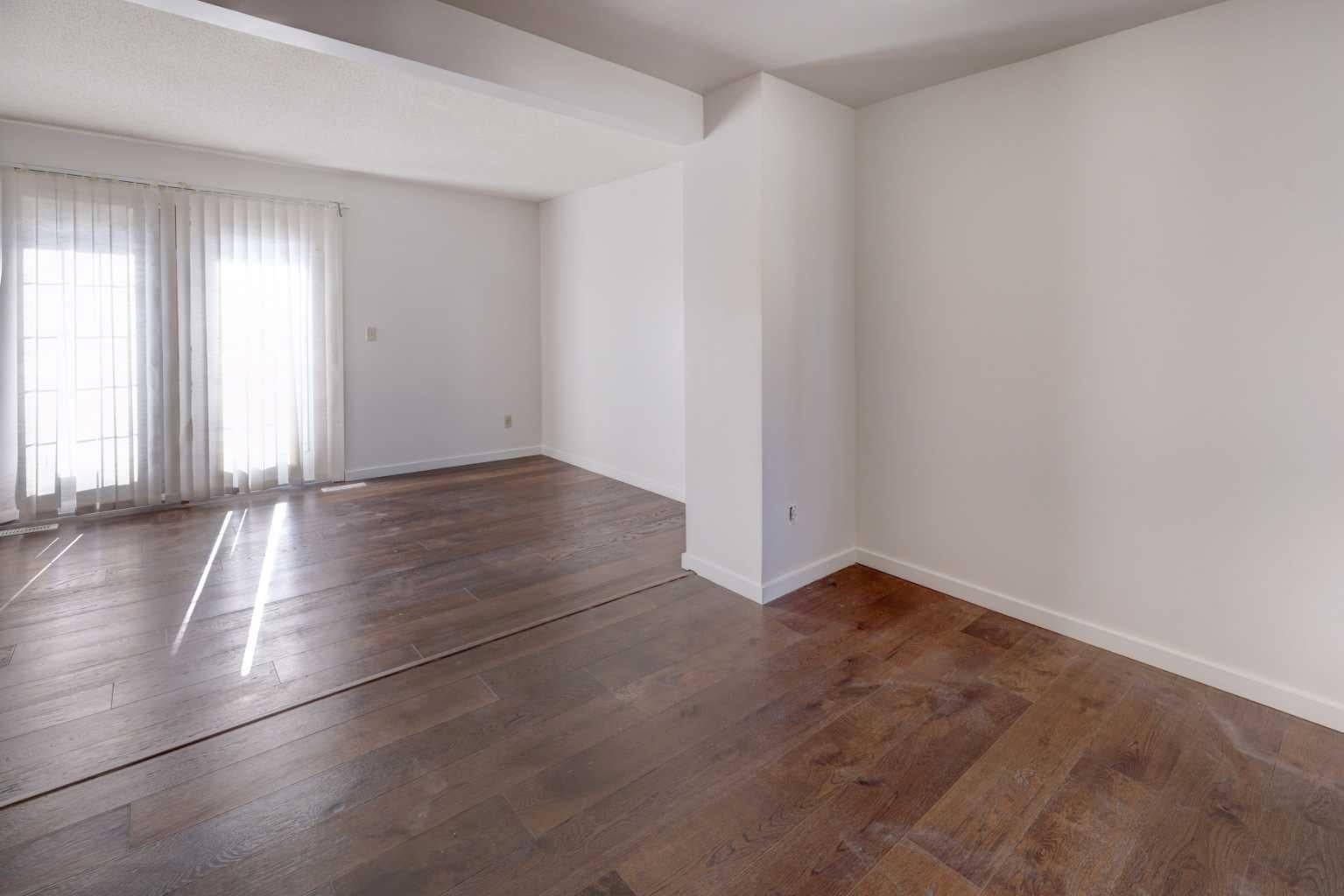 64 Whitnel Court NE 33