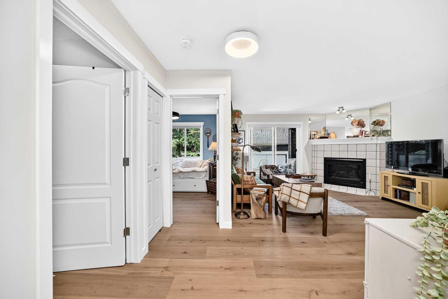 10 Sierra Morena Mews SW 214