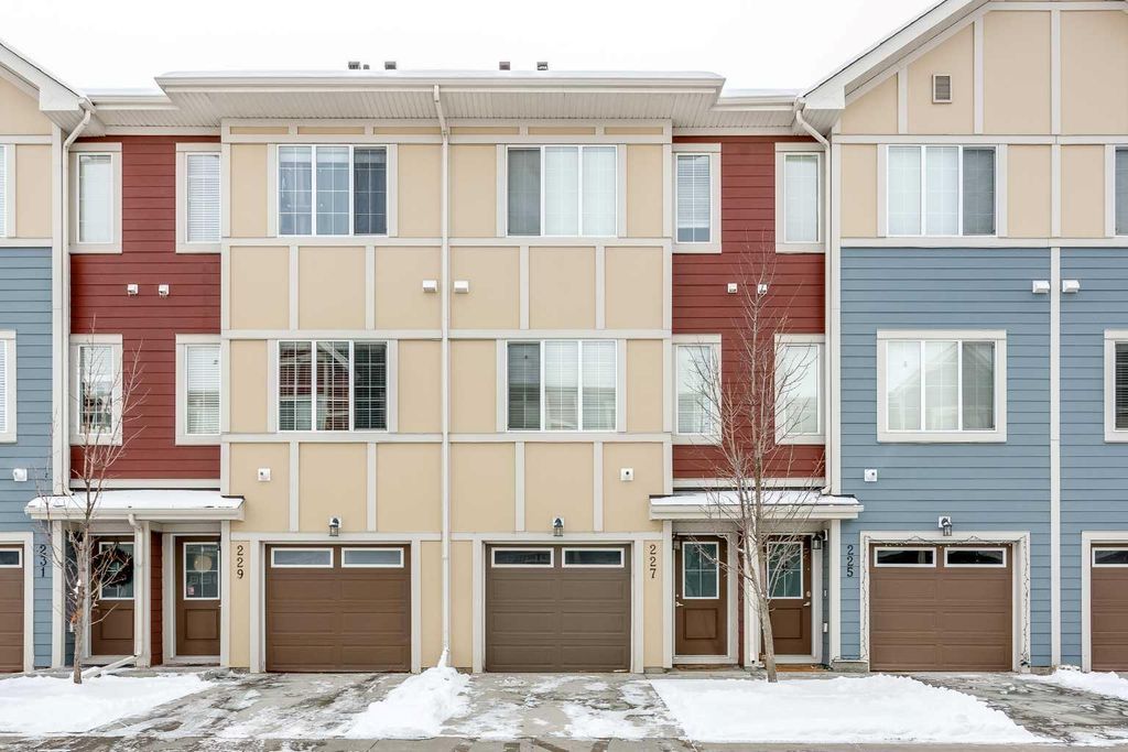 Photo of 227 Marquis Lane SE, Calgary, AB T3M 2G8 (MLS # A2279612)
