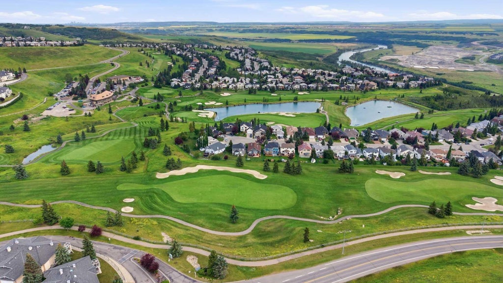 Photo of 2 Eagleview Way, Cochrane, AB T4C 1P5 (MLS # A2328457)