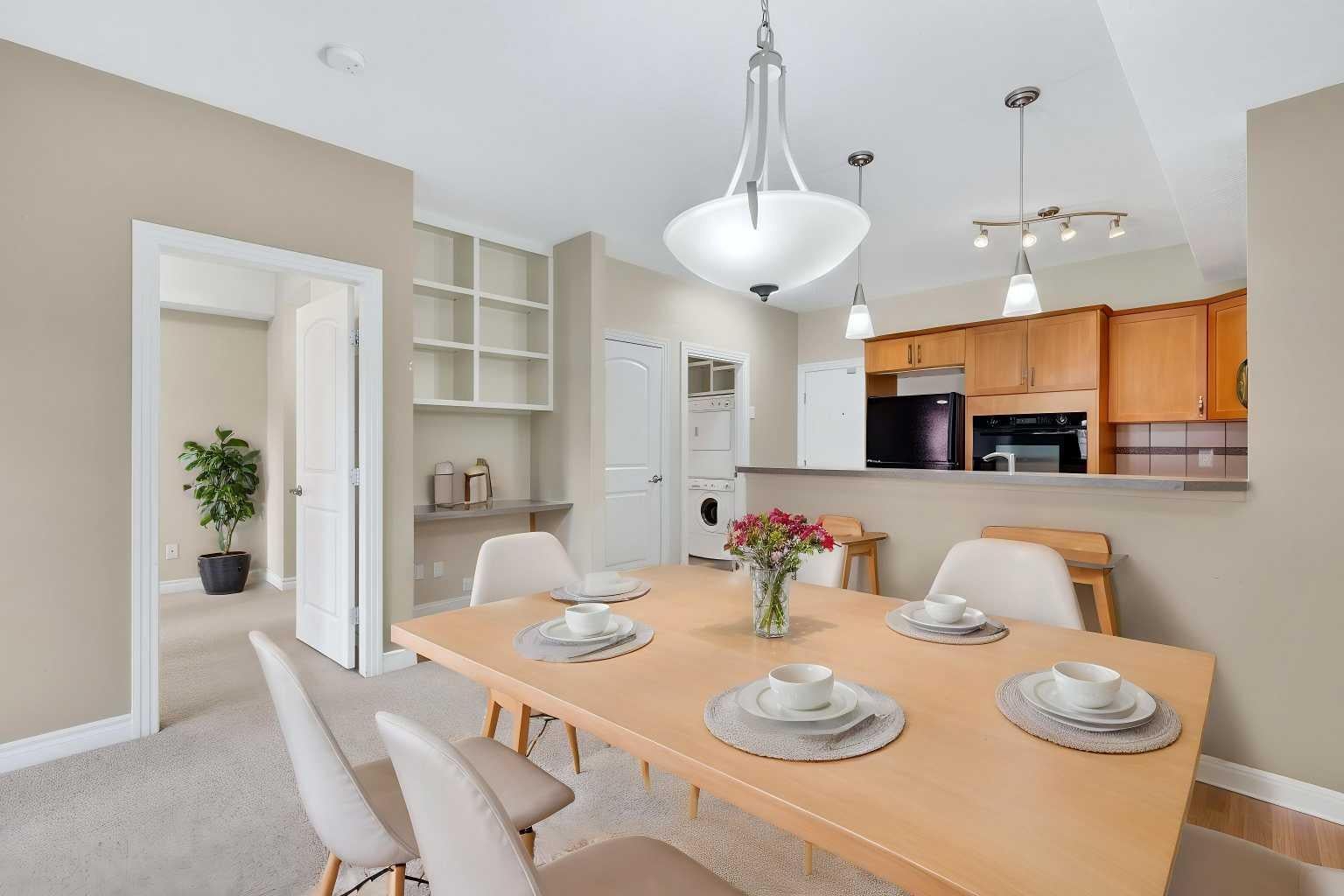 60 Royal Oak Plaza NW 137