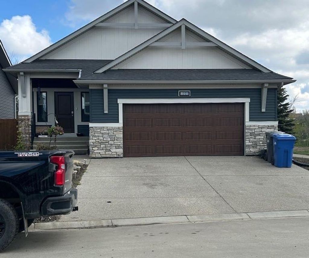 Photo of 800 Mandalay Link, Carstairs, AB T0M 0N0 (MLS # A2307016)