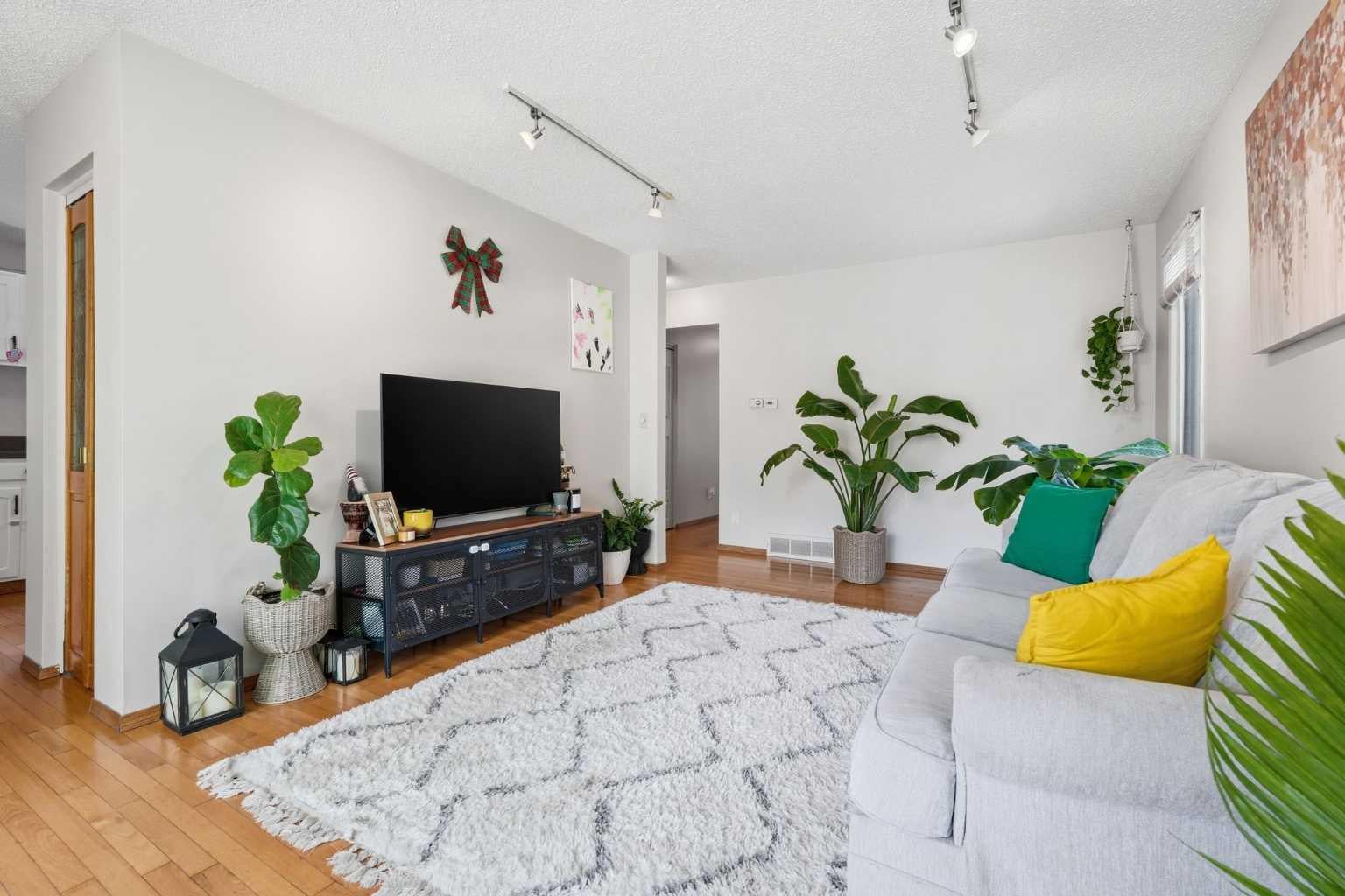 121 Sunbank Way SE