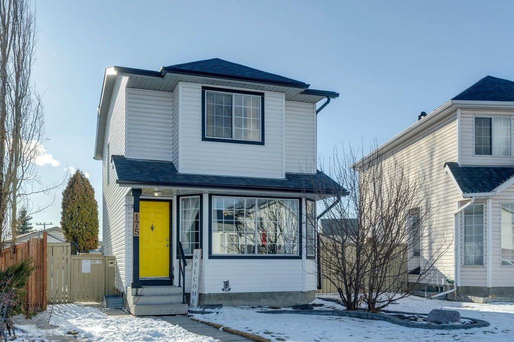 Photo of 175 Rivercrest Close SE, Calgary, AB T2H 4H3 (MLS # A2292960)