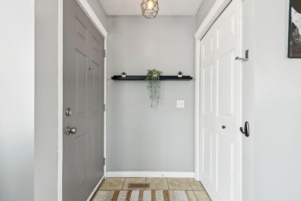 Photo of 175 Rivercrest Close SE, Calgary, AB T2H 4H3 (MLS # A2292960)