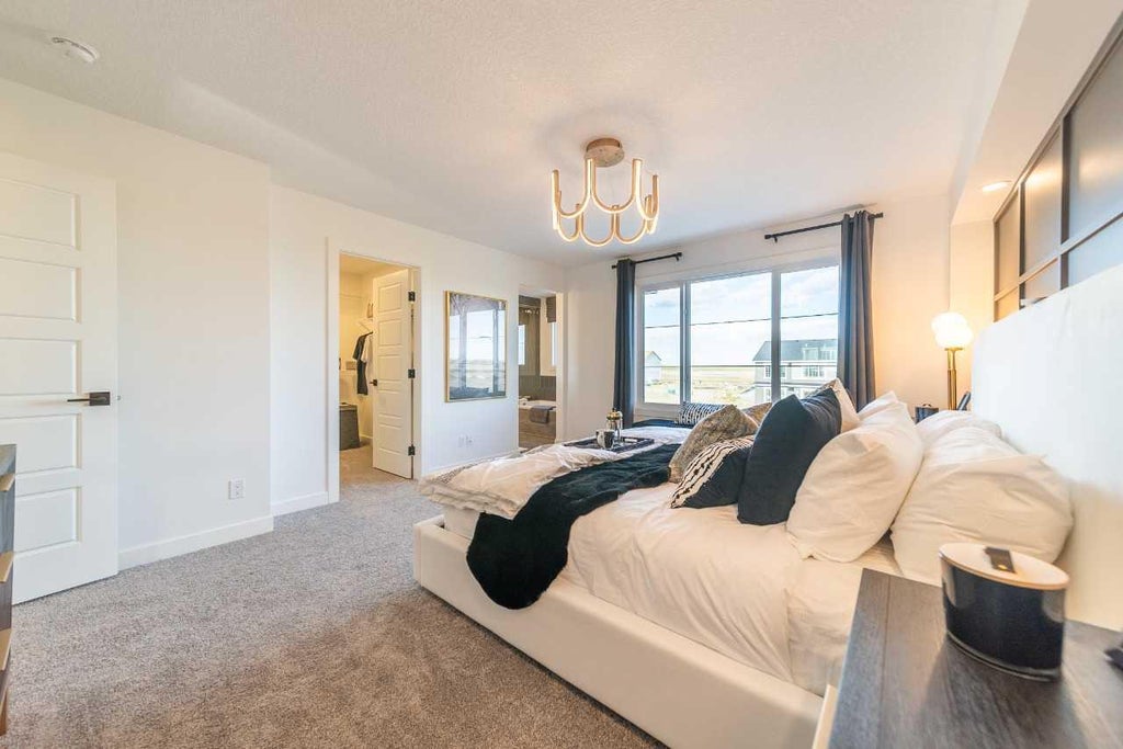 Photo of 19 Hotchkiss Avenue SE, Calgary, AB T3S 0T4 (MLS # A2348140)