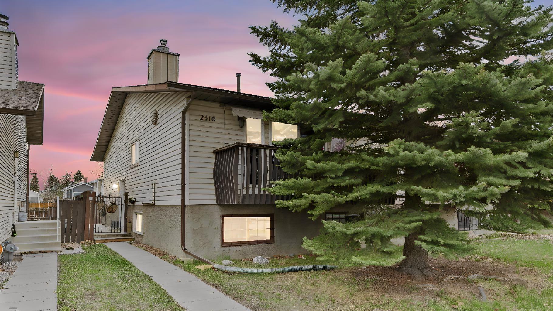 2416 Woodview Drive SW