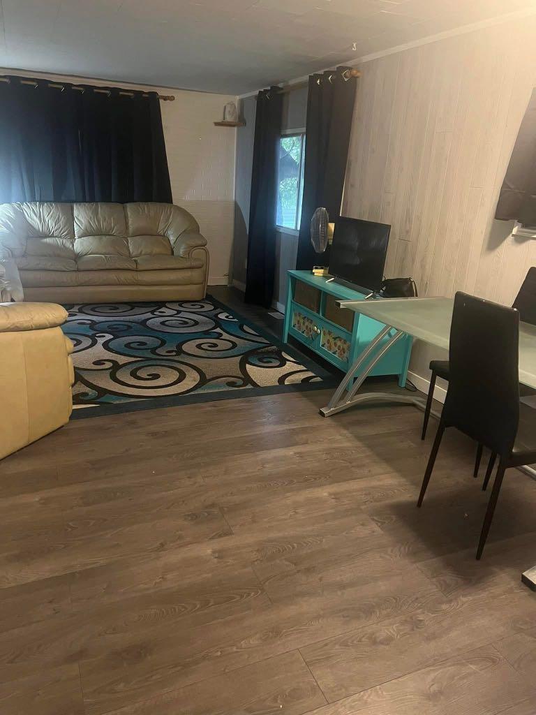 21 Westview Mobile Home Park