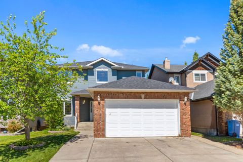 Photo of 90 Royal Highland Road NW, Calgary, AB T3G 4Y4 (MLS # A2312514)