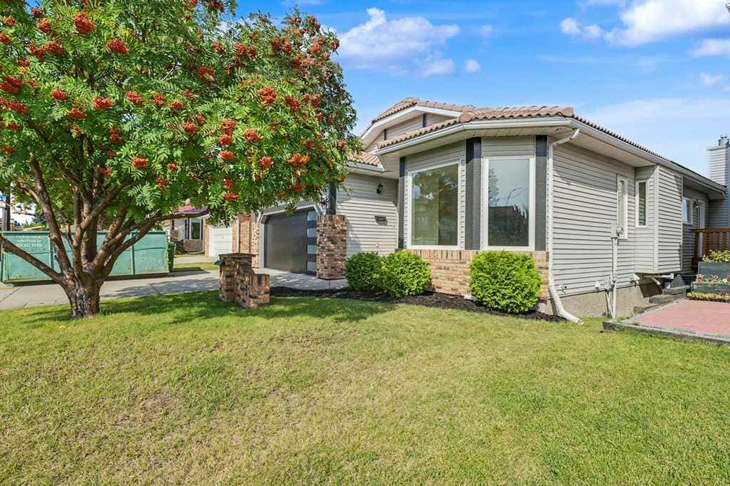 Photo of 2852 Signal Hill Drive SW, Calgary, AB T3H 5G4 (MLS # A2338902)