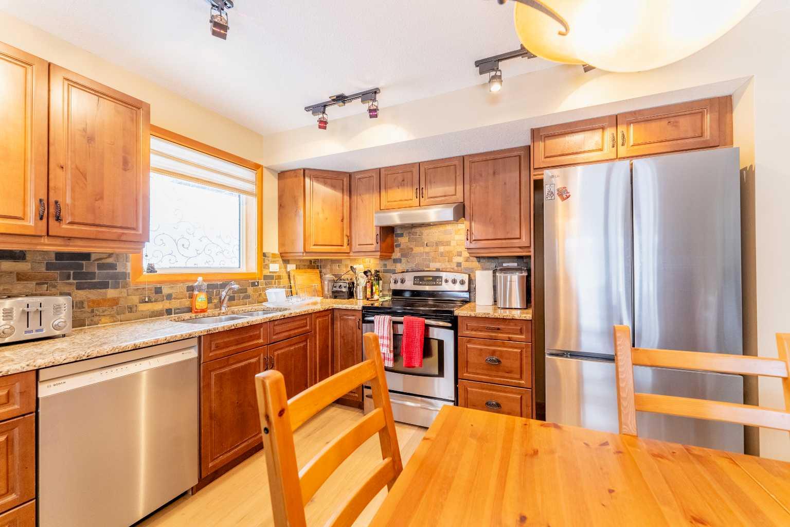 100 Rundle Drive 24