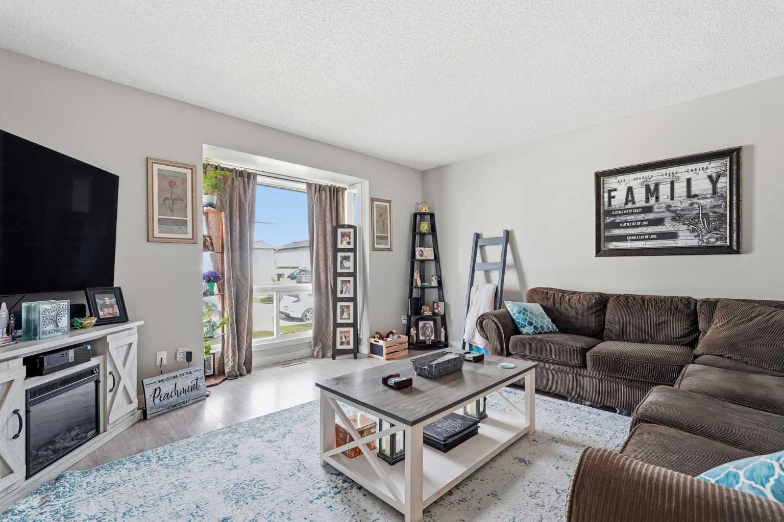 51 Aberdare Way NE