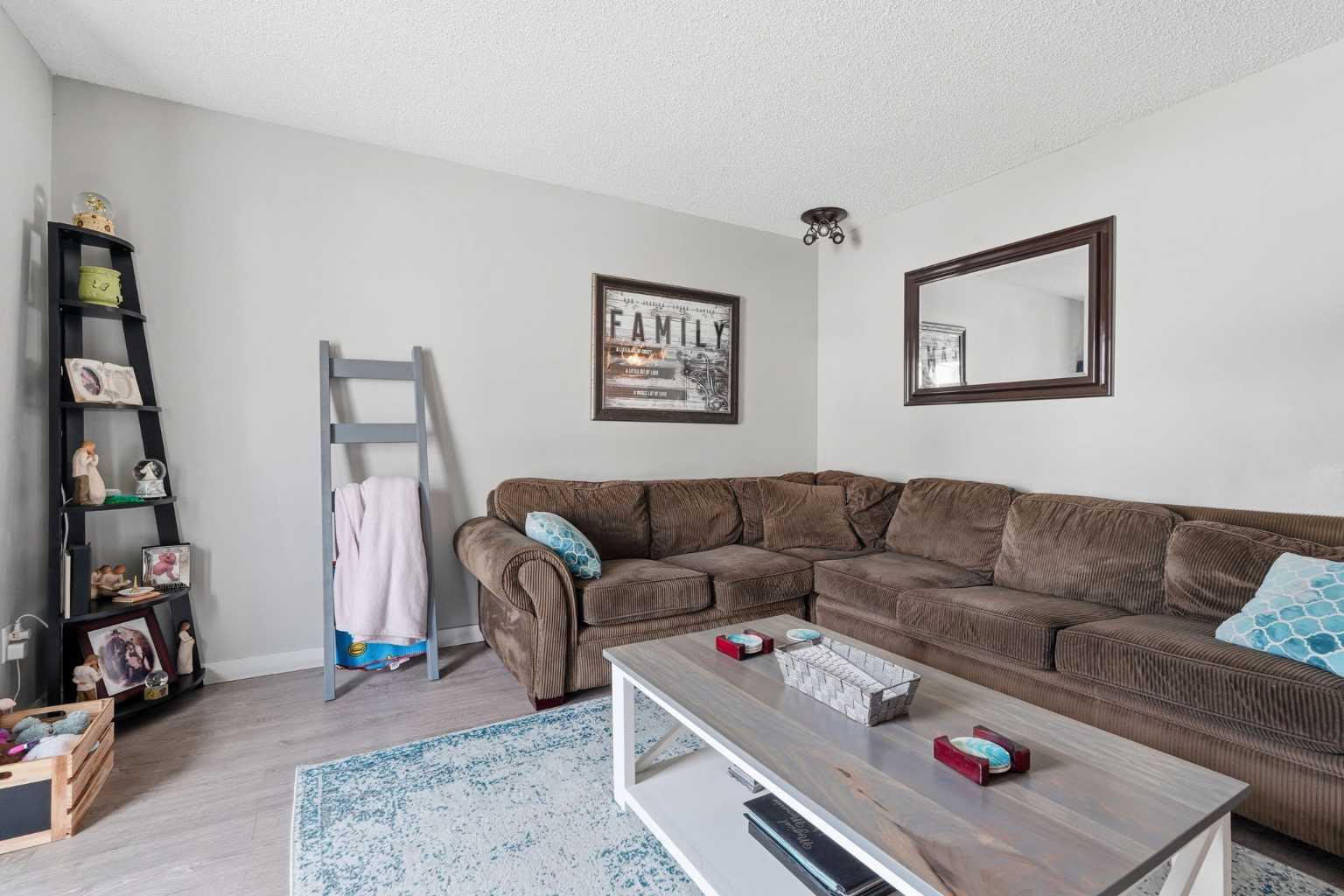51 Aberdare Way NE