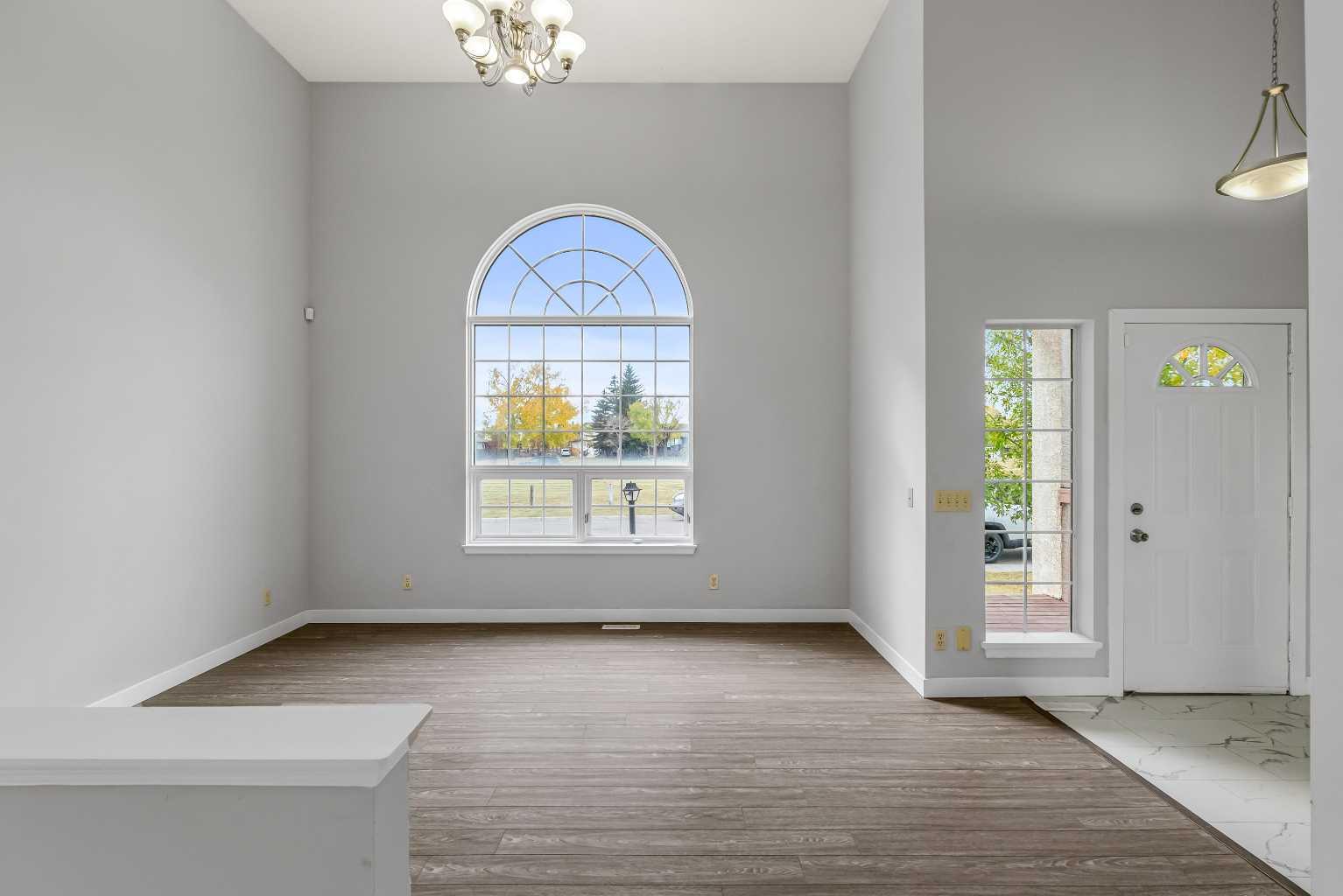 134 Laguna Circle NE