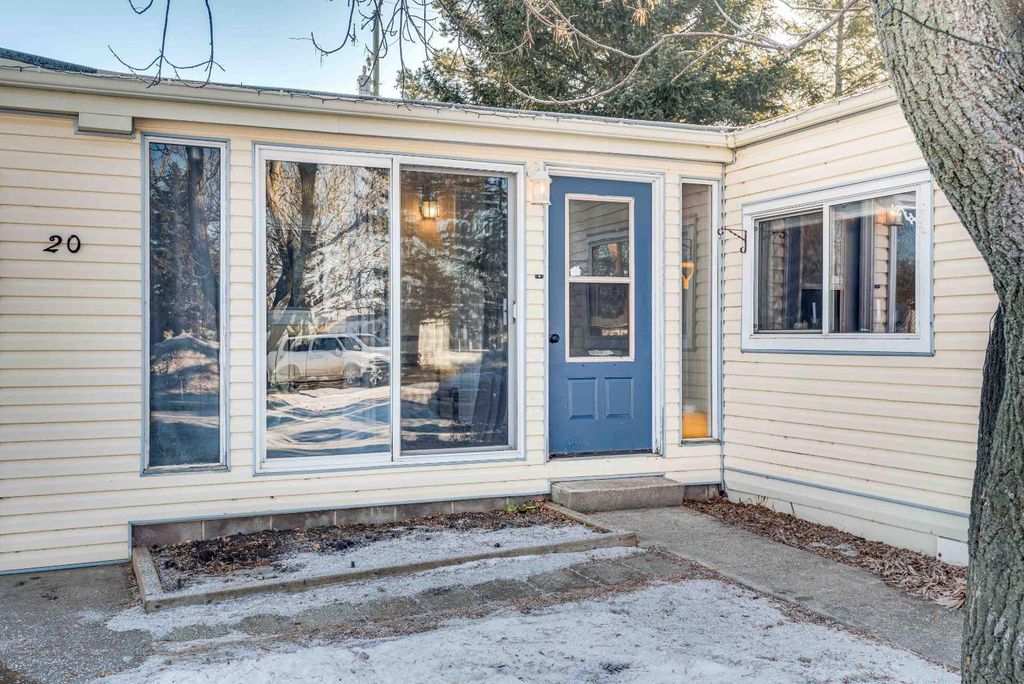 Photo of 20 Mobile Drive, Three Hills, AB T0M 2A0 (MLS # A2286999)