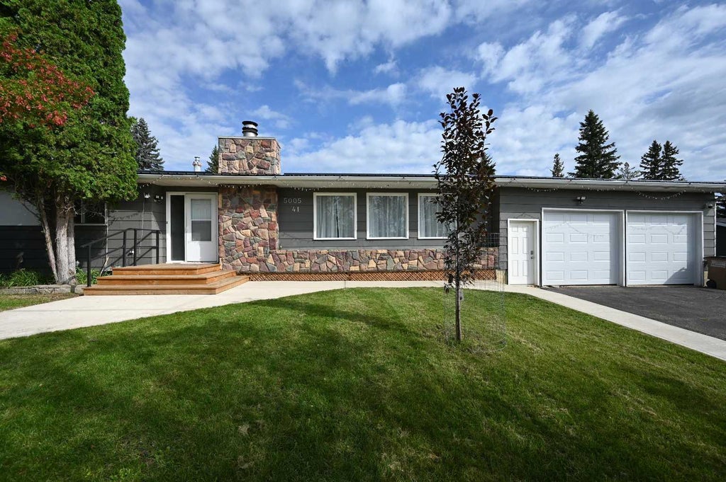 5005 41 AVENUE AVE, ATHABASCA, AB T9S 1J4 - Image 1192476970.jpeg?d=l