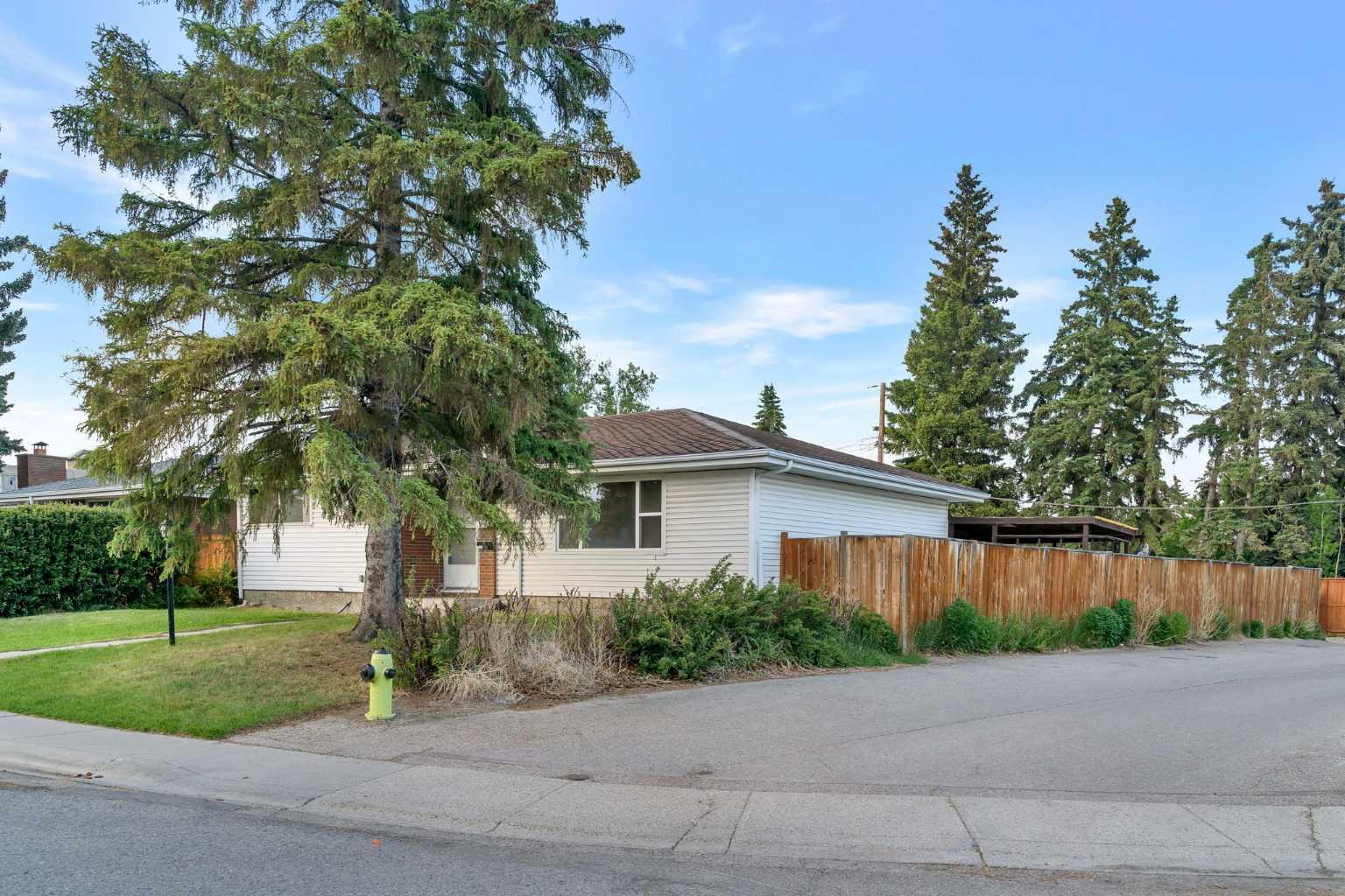 4204 Voyageur Drive NW
