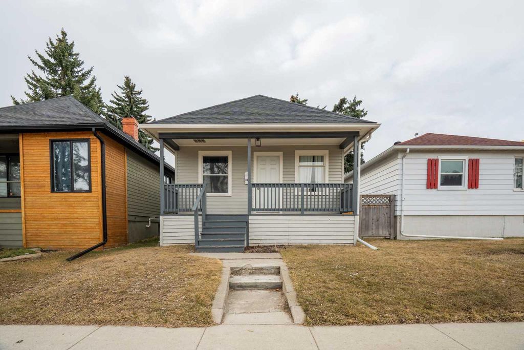 Photo of 317 18 Avenue NW, Calgary, AB T2M 0T4 (MLS # A2302689)