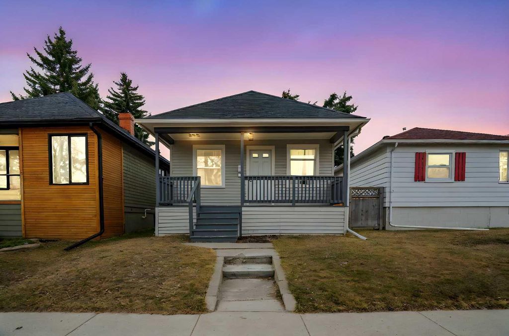 Photo of 317 18 Avenue NW, Calgary, AB T2M 0T4 (MLS # A2302689)