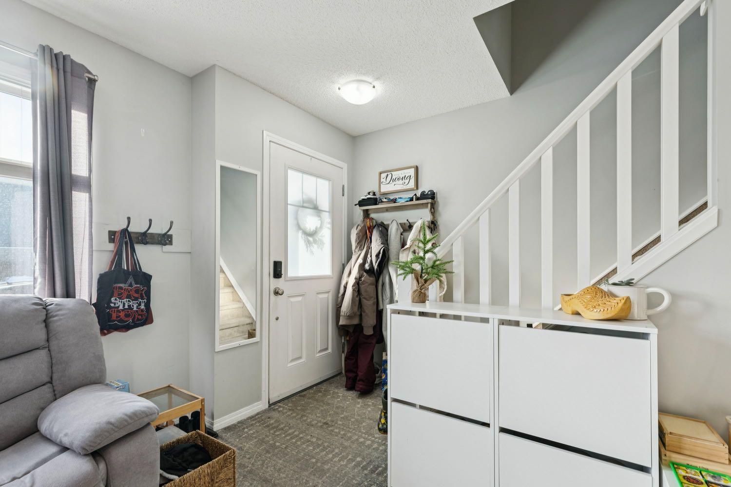 996 Windsong Drive SW