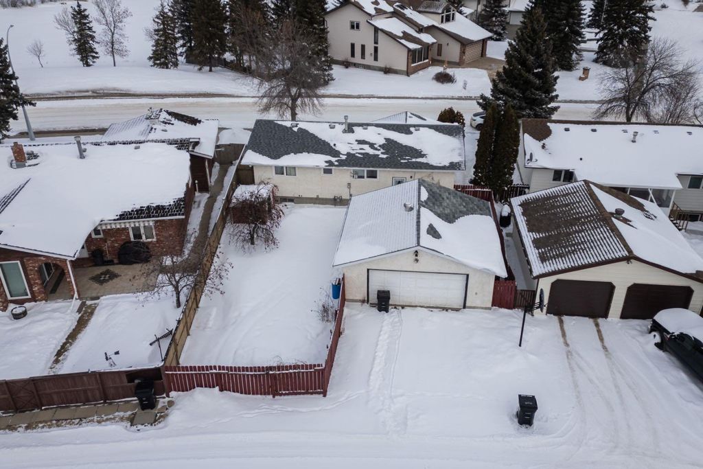 Photo of 4210 69 Street, Camrose, AB T4V 3Y9 (MLS # A2288488)