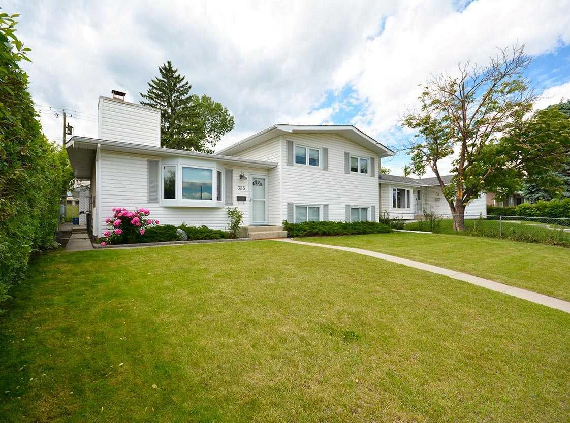 325 Whitney Crescent SE