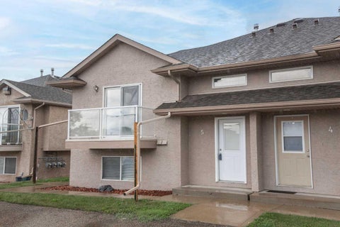 Photo of 4626 44 Street #5, Sylvan Lake, AB T4S 1W7 (MLS # A2348587)