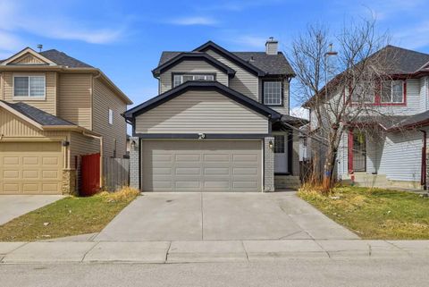 Photo of 50 Saddleback Road NE, Calgary, AB T3J 4K4 (MLS # A2302159)