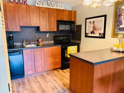 Photo of 2010 11 Avenue SW #201, Calgary, AB T3C 0P1 (MLS # A2321528)