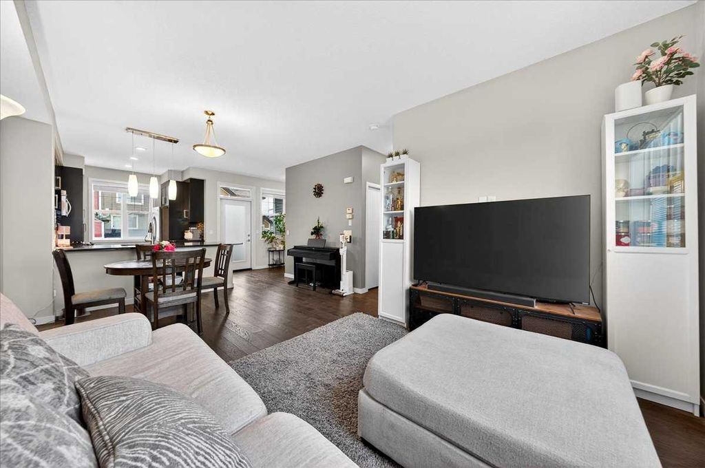Photo of 11 Nolan Hill Boulevard NW, Calgary, AB T3R 0S5 (MLS # A2291926)