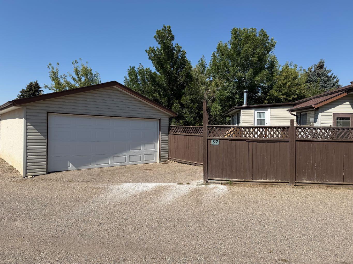 97 Greenview Close N