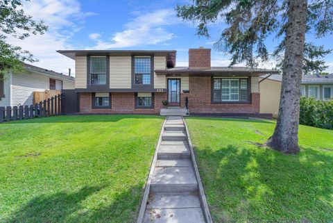 232 Templeside Circle NE Calgary AB T1Y 3L9
