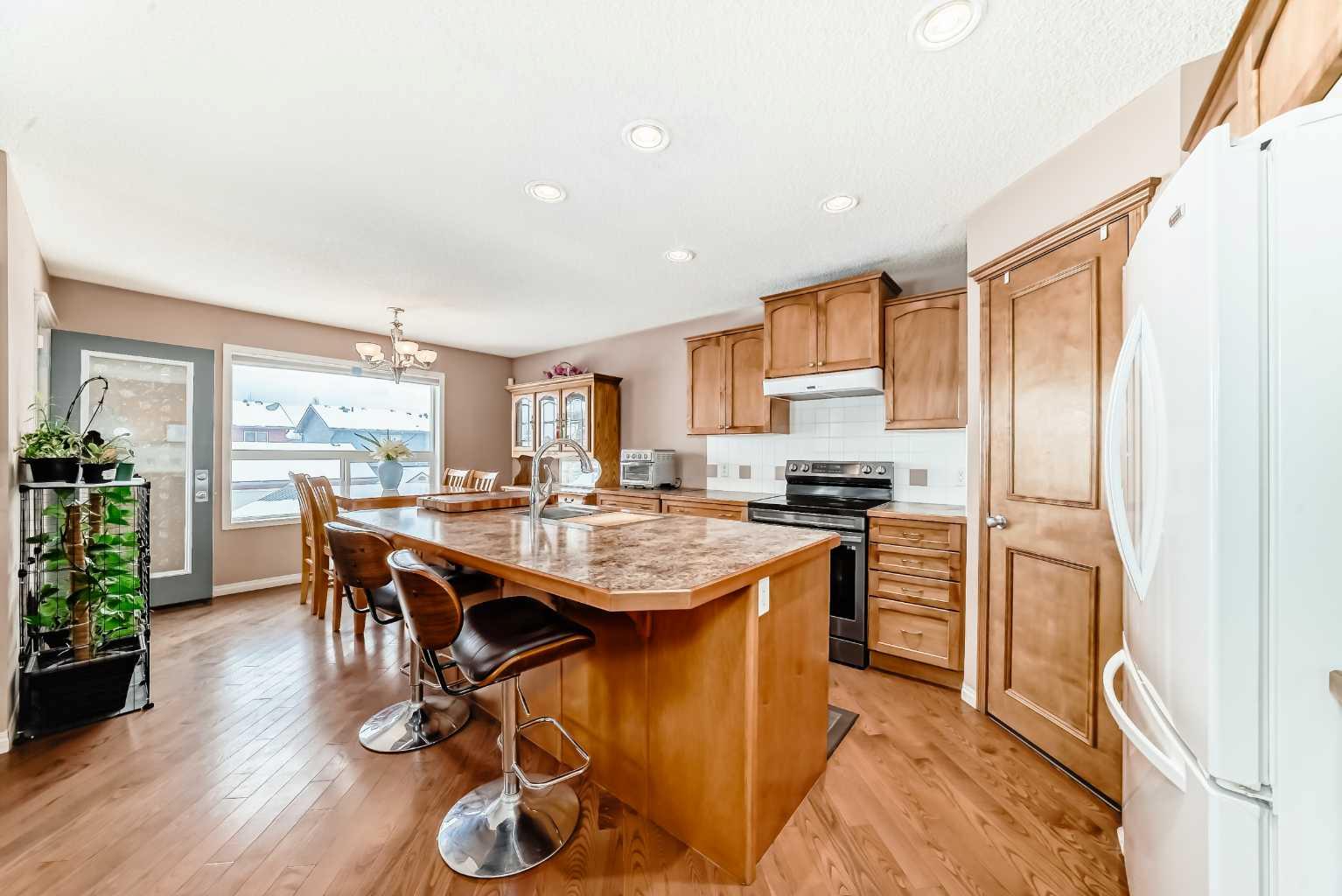 250 Eversyde Close SW