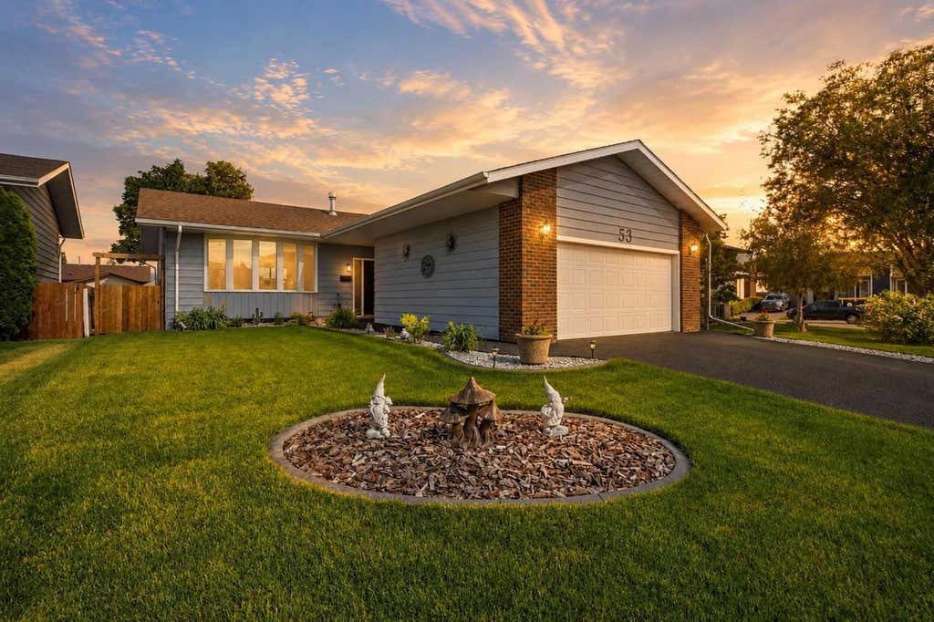 Photo of 53 Card Crescent, Red Deer, AB T4P 2E2 (MLS # A2326243)