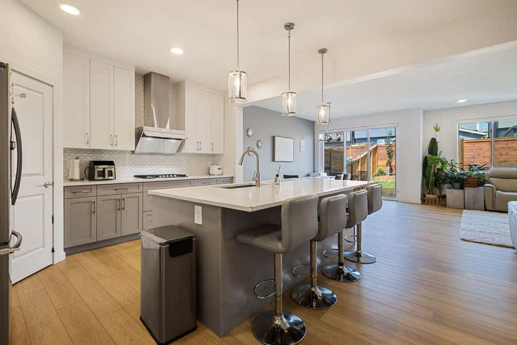 Photo of 147 Royston Rise NW, Calgary, AB T3L 0K2 (MLS # A2339140)