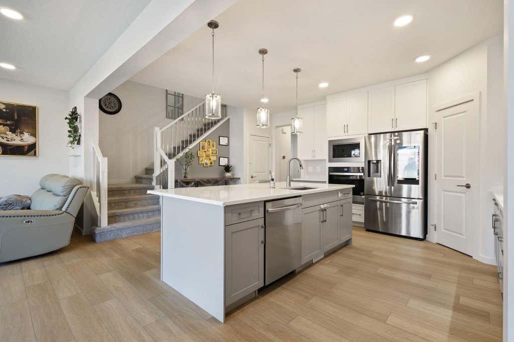 Photo of 147 Royston Rise NW, Calgary, AB T3L 0K2 (MLS # A2339140)